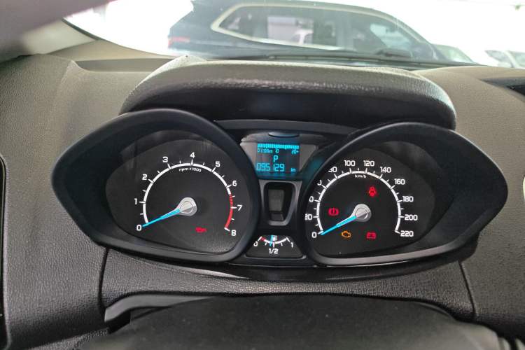 Used Ford EcoSport 2013 1.5L Automatic Fashion Model
