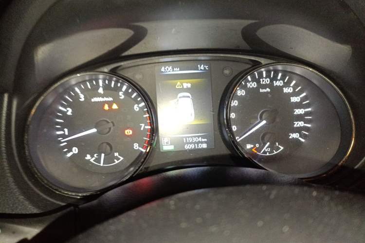 Used Nissan Qashqai 2016 2.0L CVT Luxury Edition Instrument Cluster