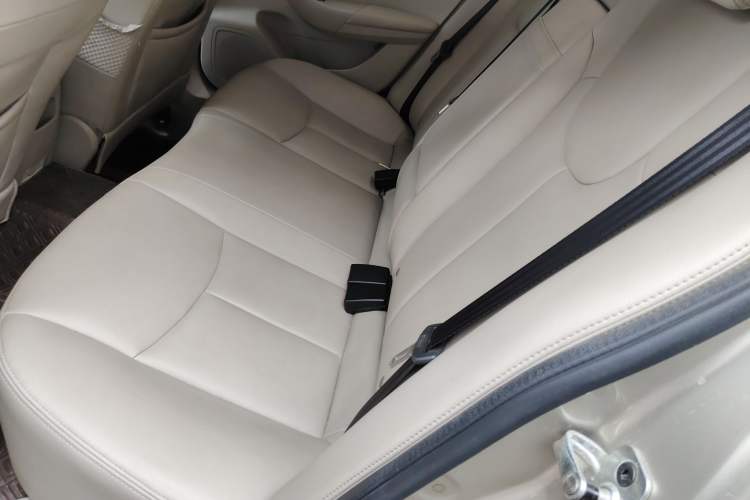 Used Roewe 360 2015 20T TST Deluxe Edition
