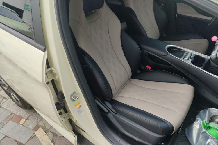 Used BYD Dolphin 2025 420km Free Edition
