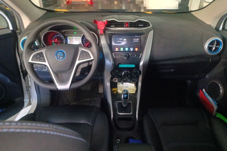 Used BYD Yuan New Energy 2018 EV360 Smart Connect Cool Edition Center Console