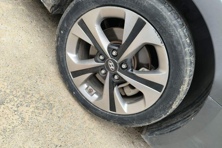 Used Hyundai Lafesta 2019 280TGDi Smart Speed Version China V Standard Right Front Wheel Hub