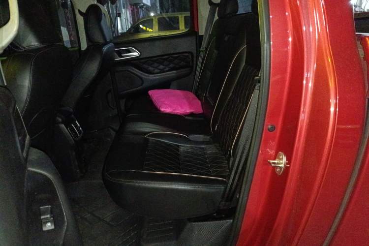 Used Great Wall Poer 2021 2.0T Global Version Passenger Automatic Diesel Two-Wheel Drive Comfort Trim Standard Cab GW4D20M