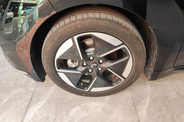 Used Wuling Xingguang 2025 610 km Smart Flagship Version Exterior 4