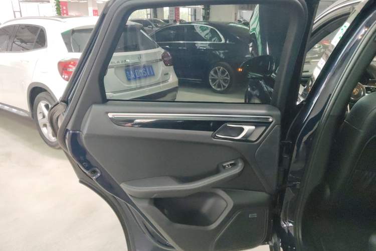 Used Porsche Macan 2018 Macan 2.0T