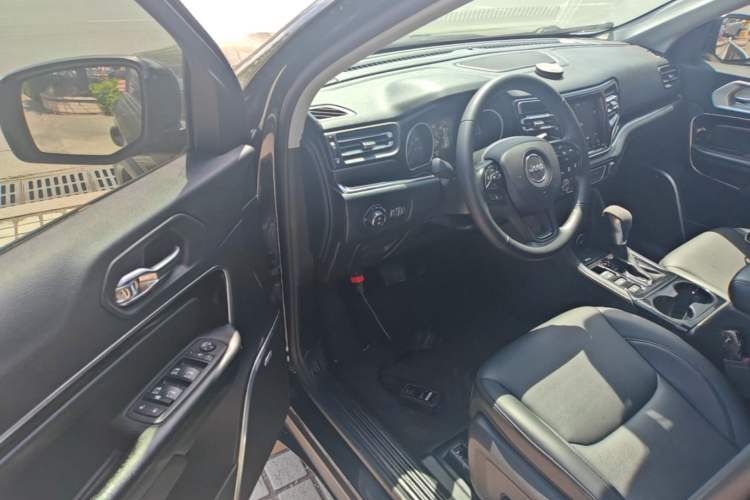 Used Jeep Grand Commander 2020 2.0T Four-Wheel Drive Night Eagle Edition Driver Seat