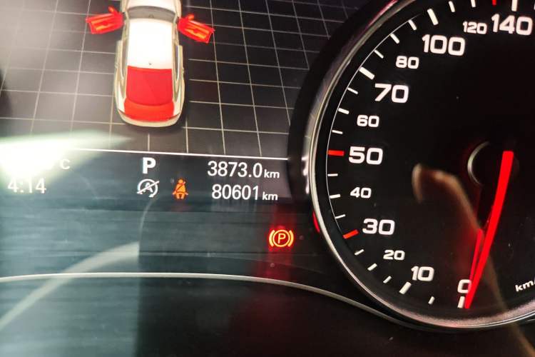 Used Audi A7 2012 2.8FSI quattro Ambition model Odometer Close Up