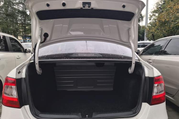 Used Skoda Rapid 2016 1.6L Automatic Front-Wheel Drive Model
