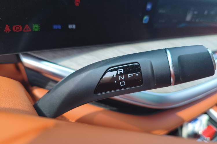 Used Wey Lanshan 2023 Four-Wheel Drive Ultra-Long Range Version Gear Lever