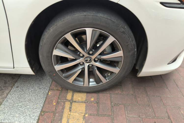 Used Lexus ES 2020 200 Excellence Edition