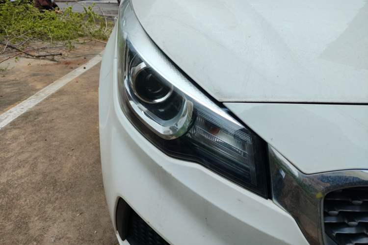 Used MG 3 2017 1.5L Automatic Smart Connect Elite Edition Right Front Headlight