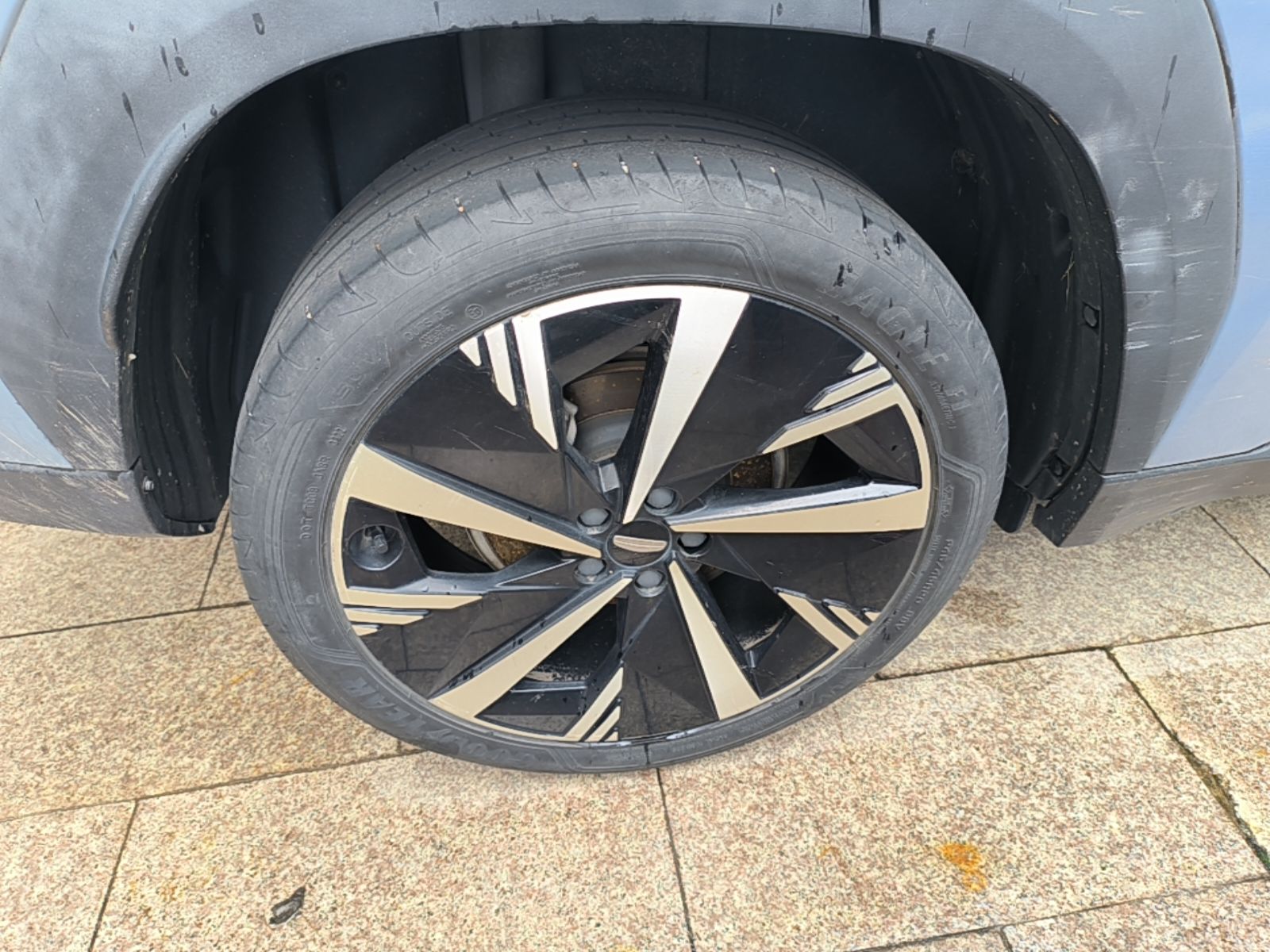 Geely Auto FX11 2023 2.0TD DCT Prestige Edition — снимка 11