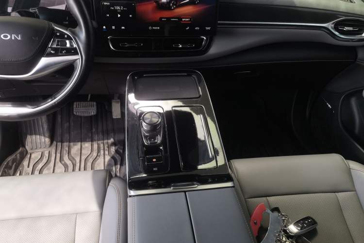 Used AION V 2021 Plus 90 Ultra-Long Range Version Ternary Lithium Gear Lever