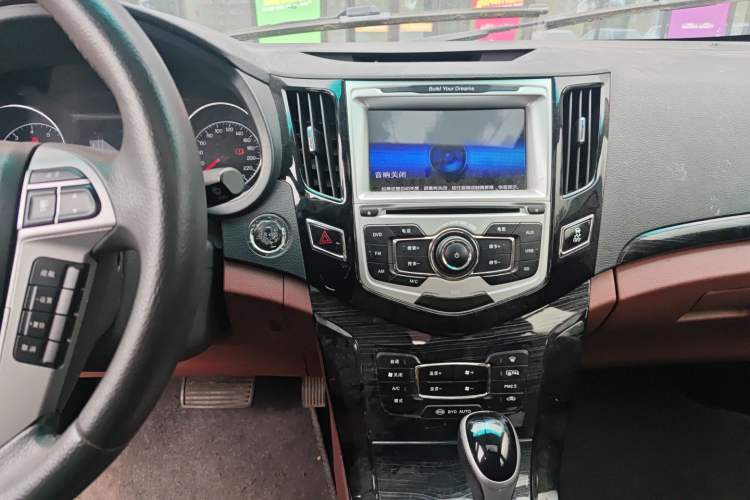 Used BYD Surui 2015 1.5L Automatic Luxury Model Audio And AC Panel