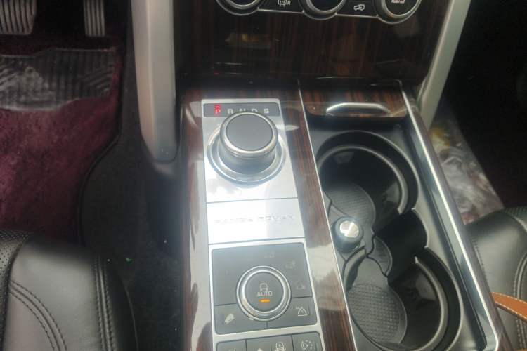 Used Land Rover Range Rover 2016 3.0 SC V6 Vogue SE Long-Wheelbase Edition
