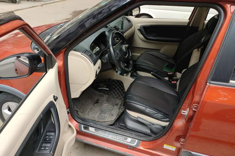 Used Skoda Fabia 2012 1.6L Scout Driver Seat