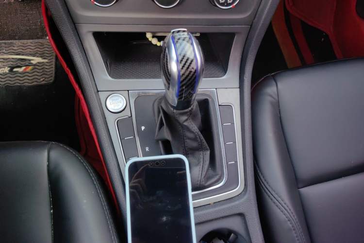 Used Volkswagen Golf 2016 1.6L Automatic Fashion Model
