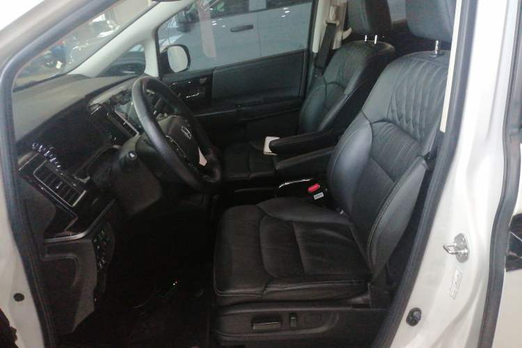 Used Honda Elysion 2019 2.0L Hybrid Luxury Edition
