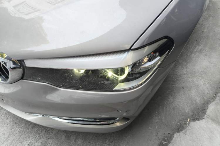 Used BMW 5 Series 2018 525Li Luxury Package
