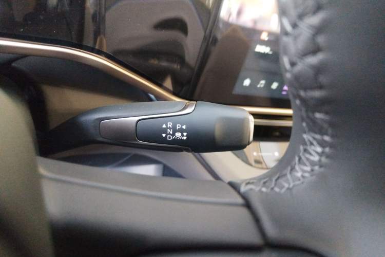 Used Hongqi EH7 2025 600 Smart Selection Edition
