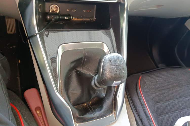 Used SAIC MAXUS G50 2023 1.5T Manual Comfort B Trim