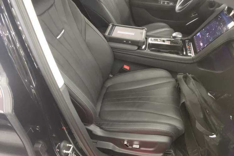 Used Hongqi H5 2024 2.0T Automatic Smart Connect Flagship Edition