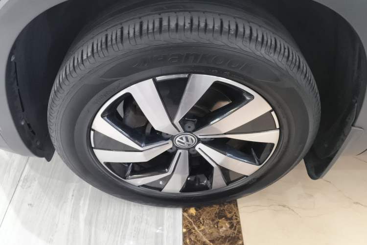 Used Volkswagen Tayron 2020 330TSI Two-Wheel Drive Luxury Smart Connectivity Version Left Front Wheel Hub