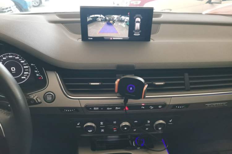 Used Audi Q7 2018 40 TFSI Comfort Model