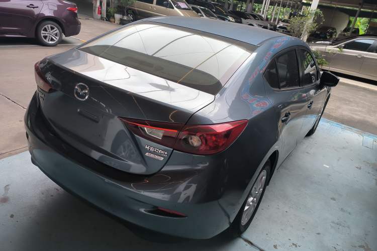 Used Mazda 3 Axela 2017 Sedan 1.5L Automatic Comfort Model Emission Standard China V
