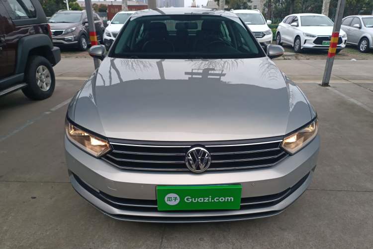 Used Volkswagen Magotan 2018 330TSI DSG Advanced Model
