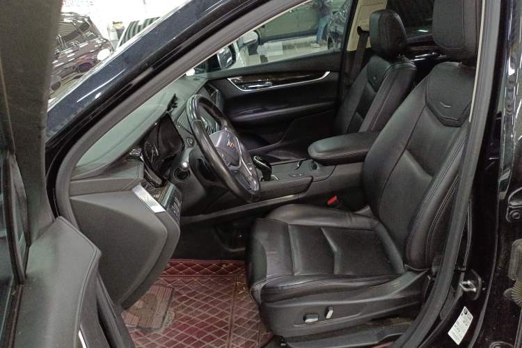 Used Cadillac XT5 2018 25T Luxury Model