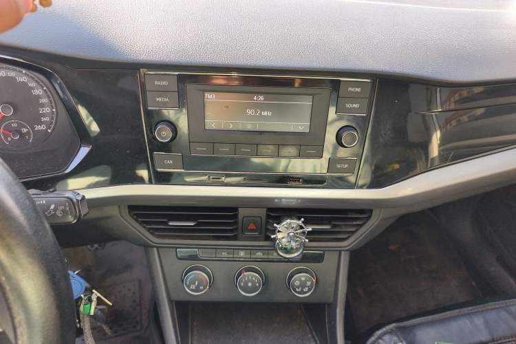 Used Volkswagen Bora 2019 Revised Version 1.5L Manual Fashion Edition China VI Standard Audio And AC Panel