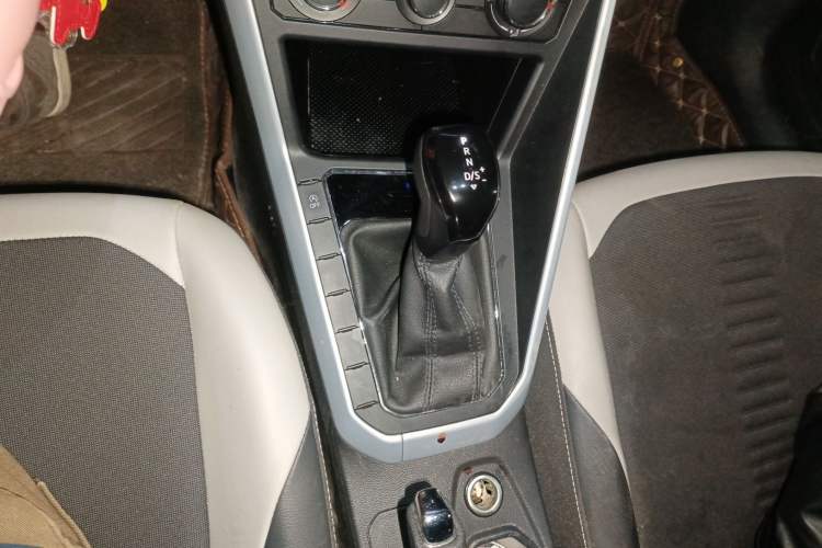 Used Volkswagen Polo 2019 Plus 1.5L Automatic Colorful Technology Edition Gear Lever