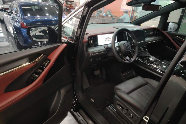 Used GAC Trumpchi M8 2025 Zongshi Series Super Hybrid Edition
