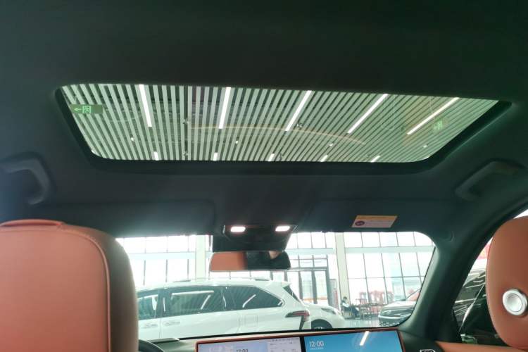 Used Li Auto L8 2024 Pro Model
