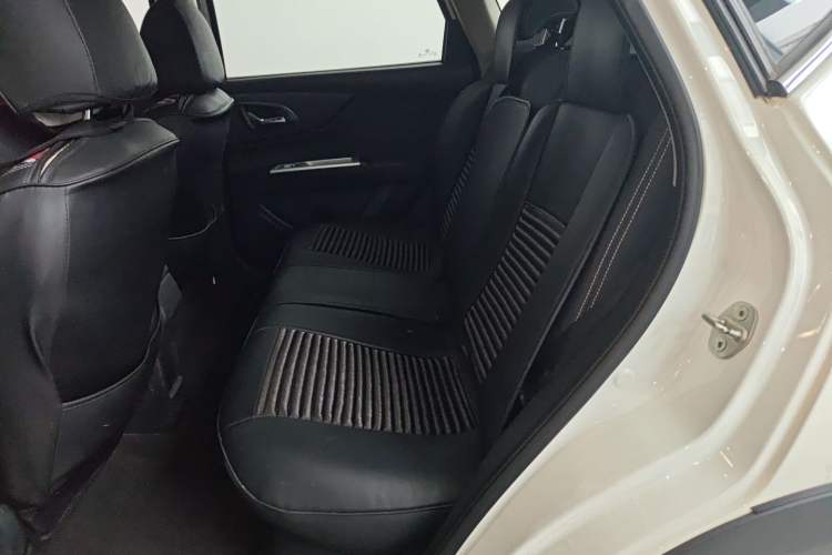 Used Dongfeng Aeolus AX3 2016 1.5L Automatic Zunku Model Left Rear Seat