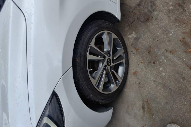 Used Hyundai Elantra (6th Generation / Lingdong) 2016 1.6L Automatic ZhiXuan · Youth Edition
