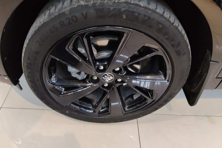 Used Buick Envision 2024 Encore S 28T Ignite Black Prestige Edition Left Front Wheel Hub