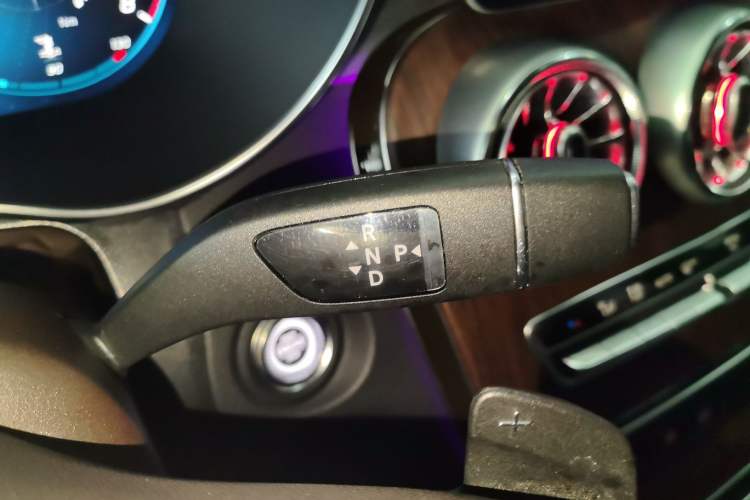 Used Mercedes-Benz GLC 2021 GLC 300 L 4MATIC Dynamic Model Gear Lever