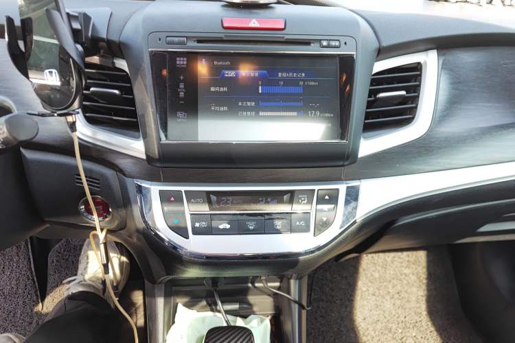 Used Honda Jade 2014 1.8L CVT Luxury Edition 5 seats