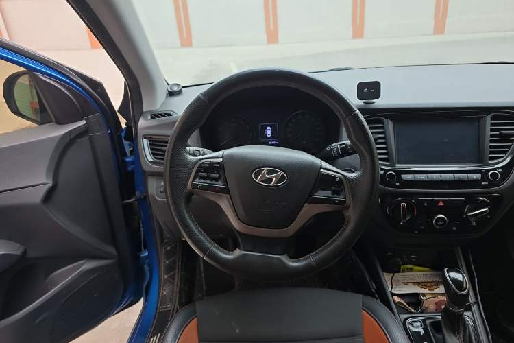 Used Hyundai Verna RV 2017 1.4L Automatic Sport Version National Emission Standard V
