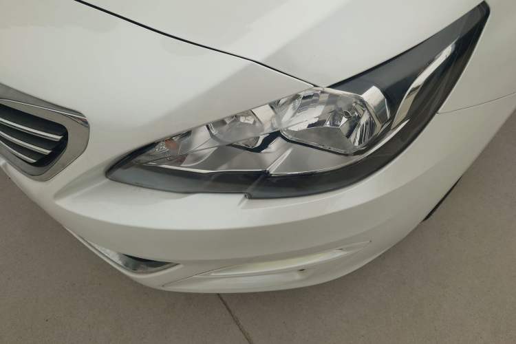 Used Peugeot 408 2015 1.2T Automatic Luxury Edition Left Front Headlight