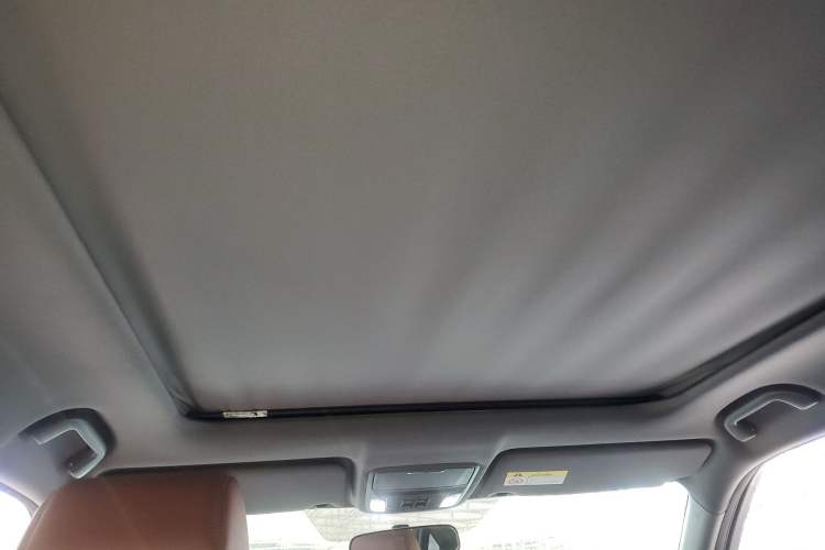 Used Honda UR-V 2017 370TURBO 2WD Prestige Edition China V Headliner