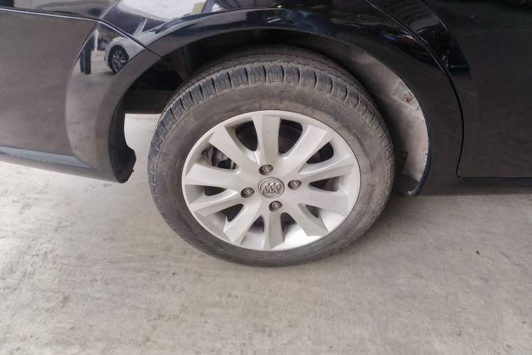 Used Buick Excelle 2013 1.5L Automatic Classic Model Right Rear Wheel Hub