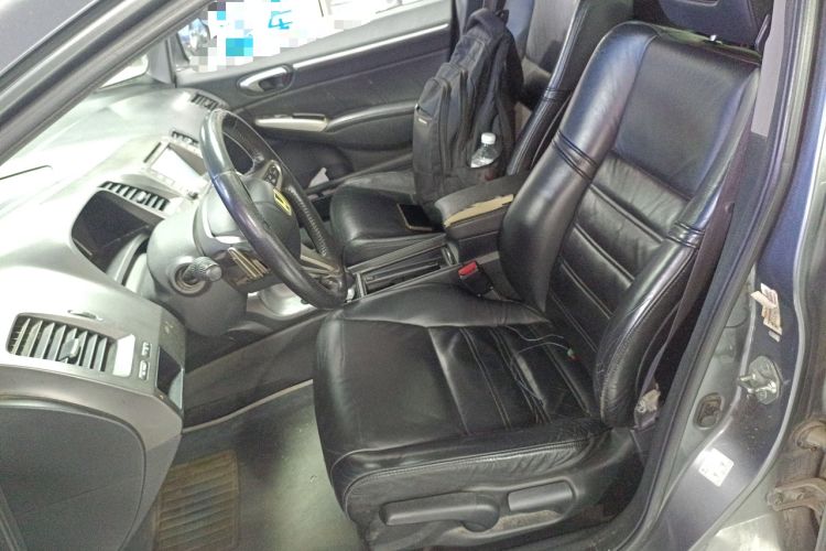 Used Honda Civic 2009 1.8L automatic luxury edition
