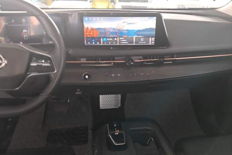 Used Nissan ARIYA 2022 Two-Wheel Drive Long-Range Version Audio And AC Panel