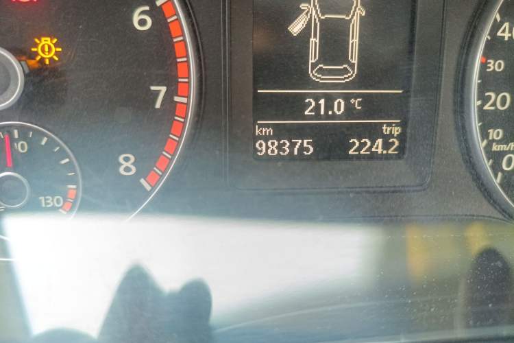 Used Volkswagen Scirocco 2011 1.4 TSI Single-Turbo Fashion Edition Odometer Close Up