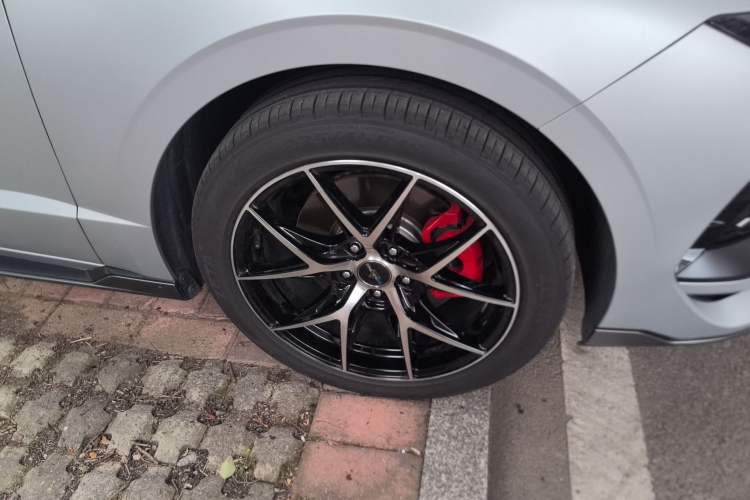 Used Hyundai Sonata 2024 2.0T N Line Air Right Front Wheel Hub