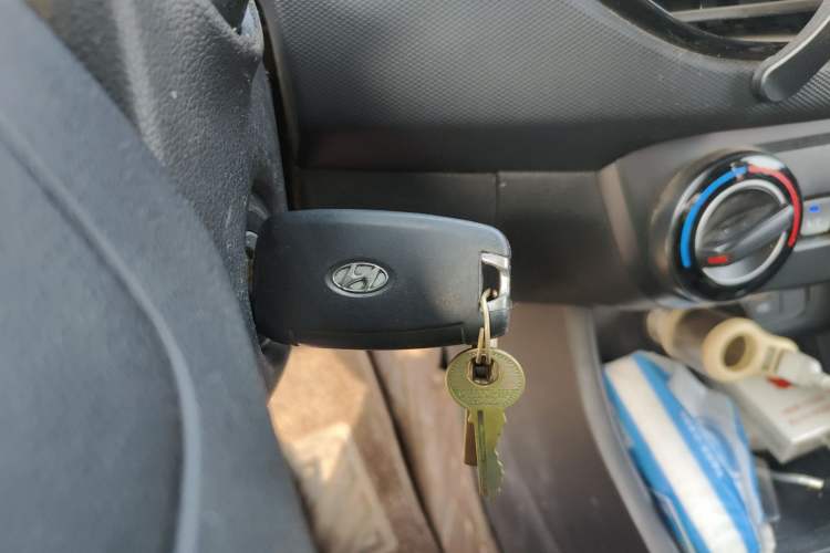 Used Hyundai Celesta 2018 1.6L Automatic GL Enjoyment Edition China VI compliant Vehicle Key