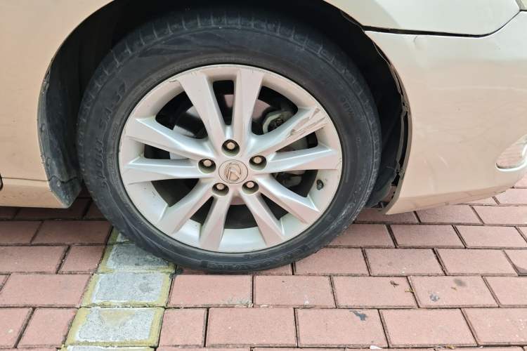 Used Lexus ES 2010 240 Elegant Edition Right Front Wheel Hub